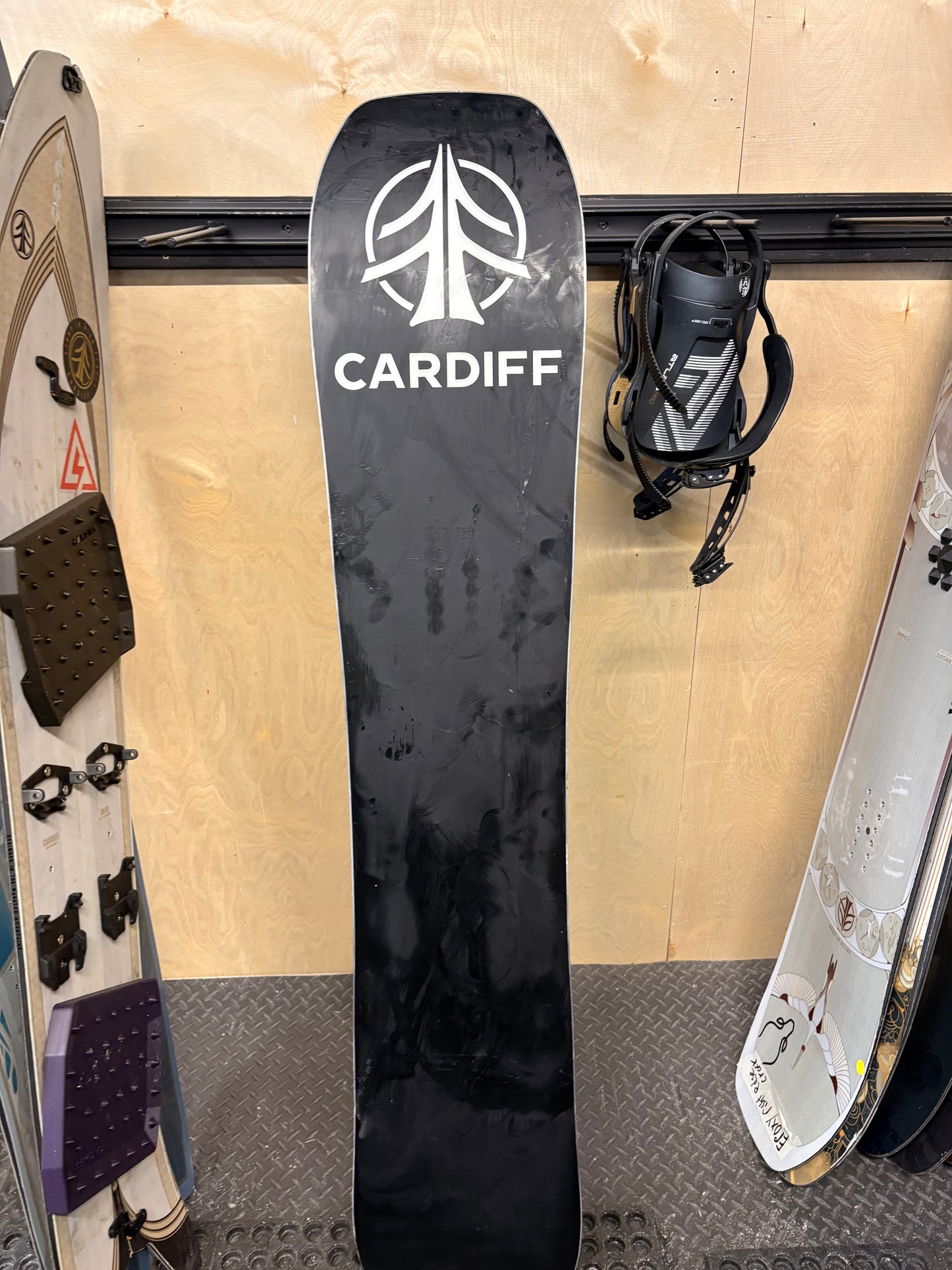 Crane Enduro Inline 146cm - Demo Board 2833