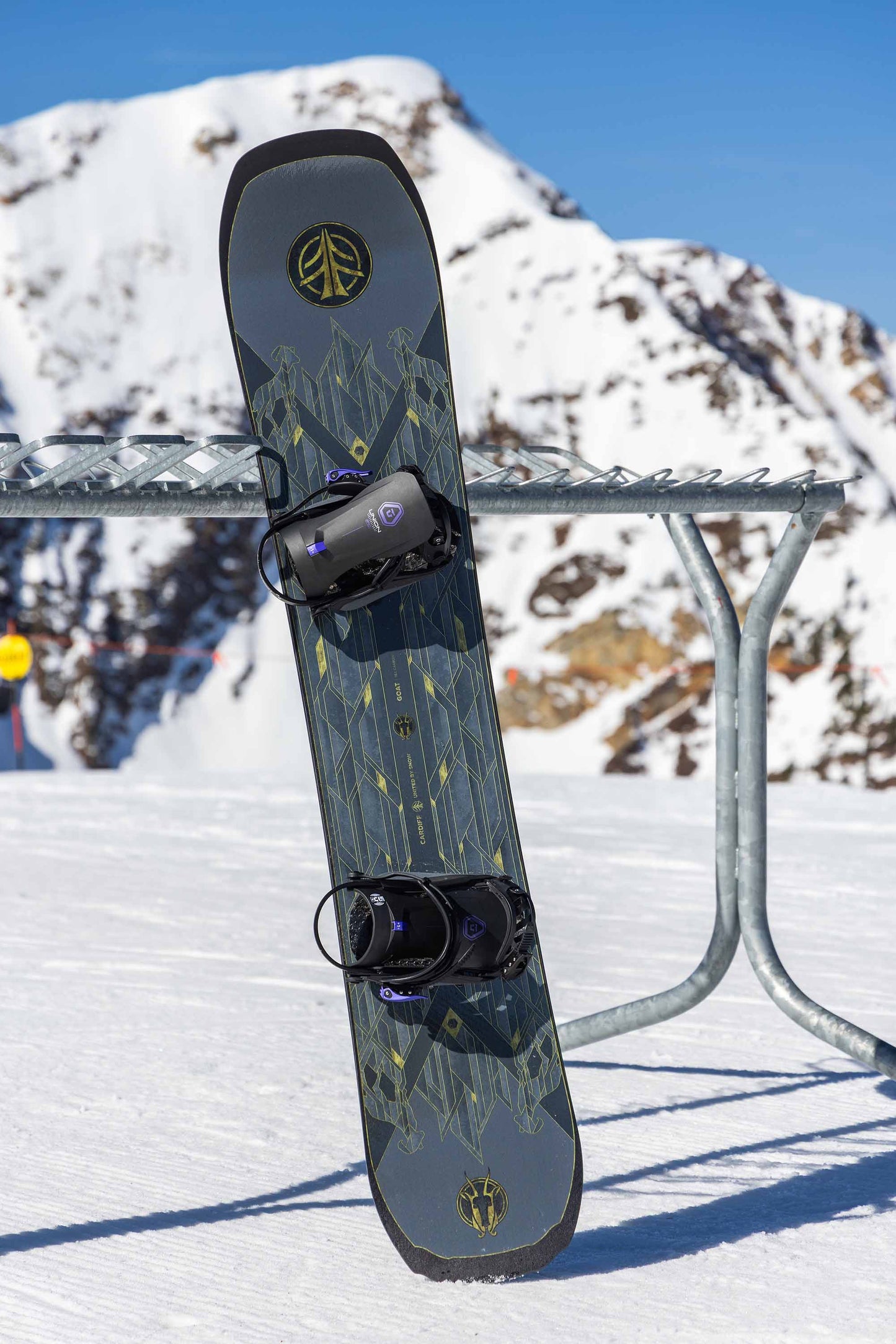 Goat Pro Carbon Snowboard