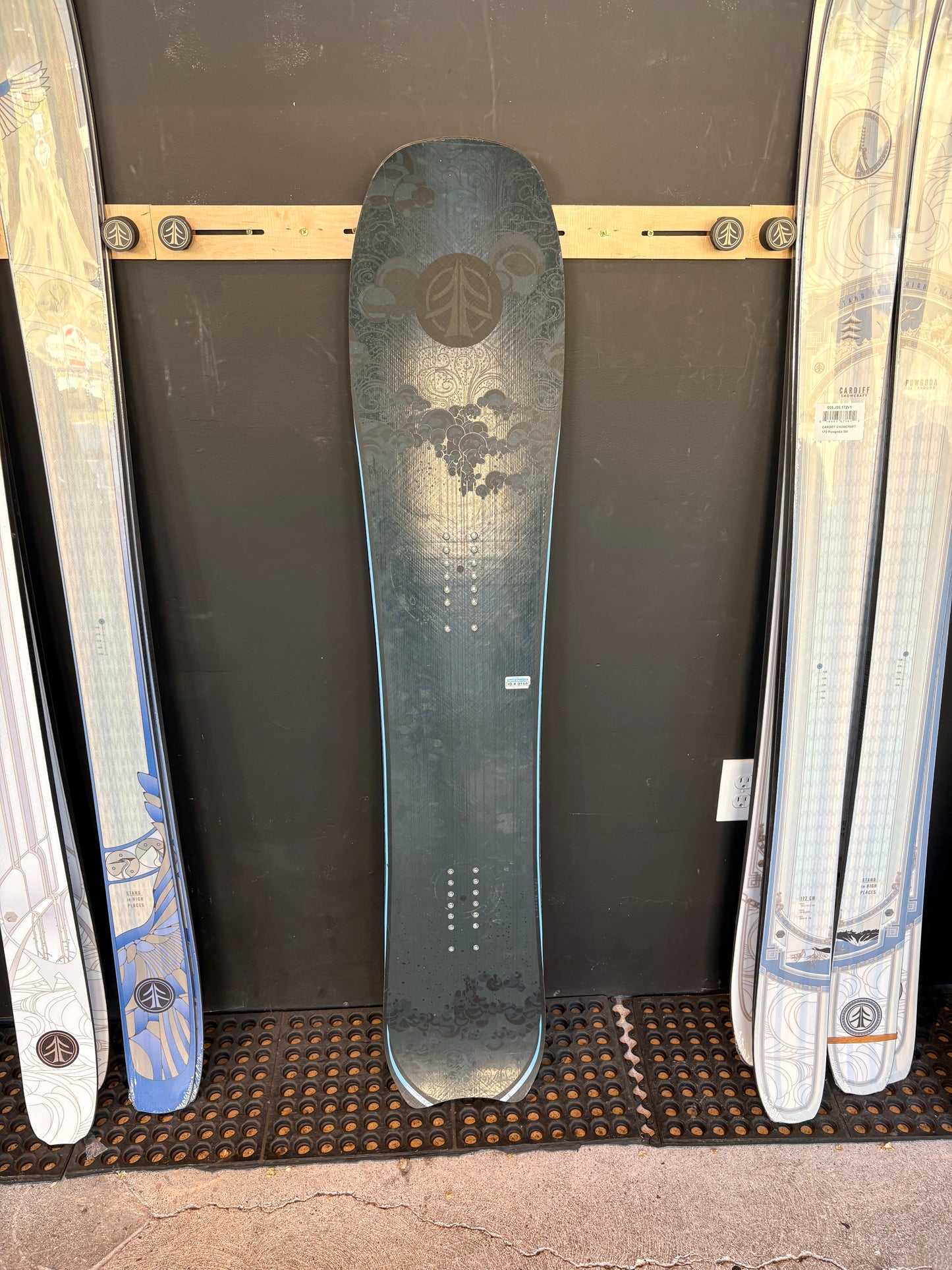 Powgoda Pow Mow Colorway 148cm - Demo Board 6499