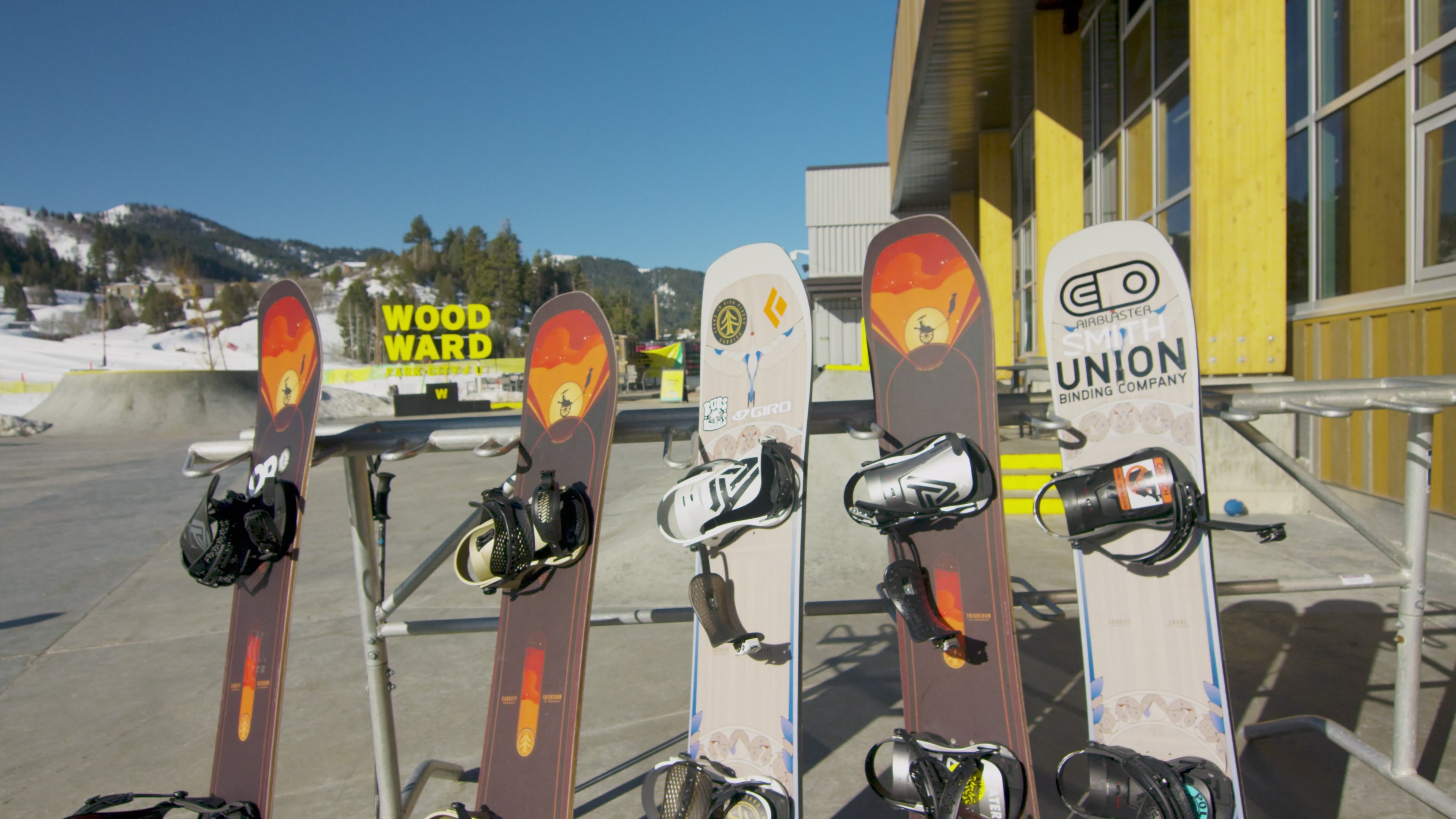 Trickshaw Snowboard: Shred with Style – CARDIFF SNOWcraft